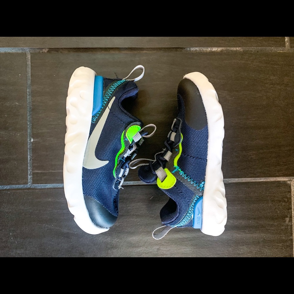 Infant Nike Renew